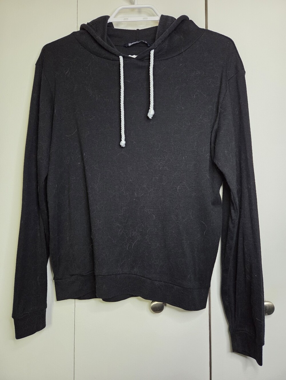Bluenotes Women's L Charcoal Black Thin Hoodie with White Strings